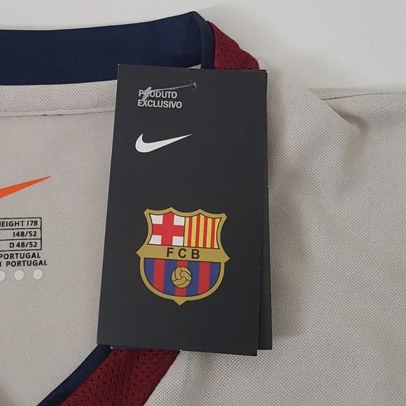 New SHIRT BARCELONA SPAIN 1999/2000 AWAY FOOTBALL SHIRT JERSEY NIKE SIZE L - Picture 4 of 7